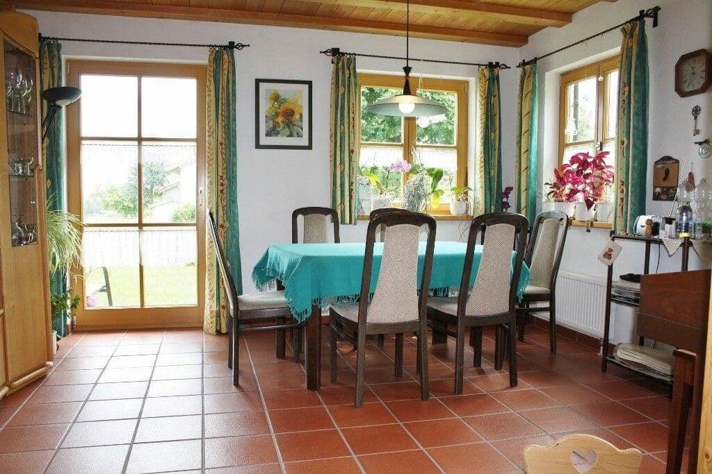 Predaj domu 514 m², pozemek 1.700 m², Hinter`m Buch 10, Sulzberg, Bavorsko Predaj domu 514 m², pozemek 1.700 m², Hinter`m Buch 10, Sulzberg, Bavorsko