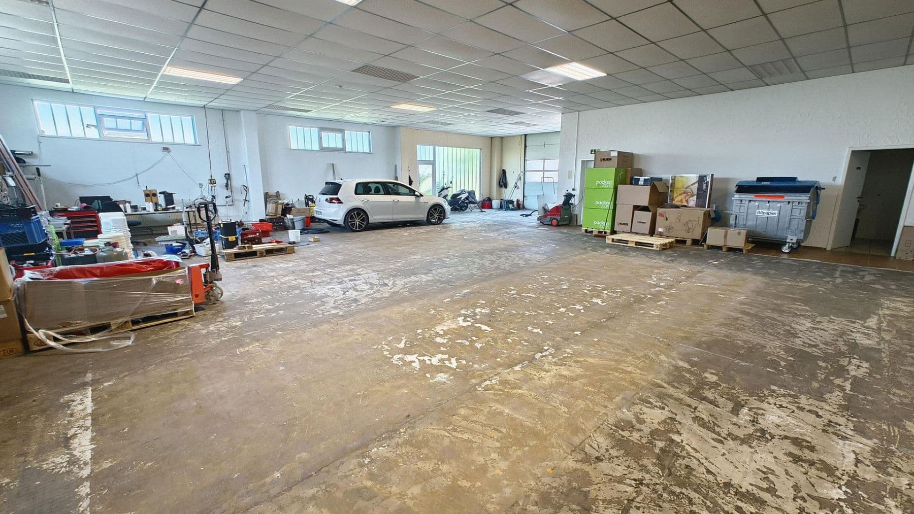 Predaj nebytového priestoru 2.000 m², Dieburg, Hesensko Predaj nebytového priestoru 2.000 m², Dieburg, Hesensko