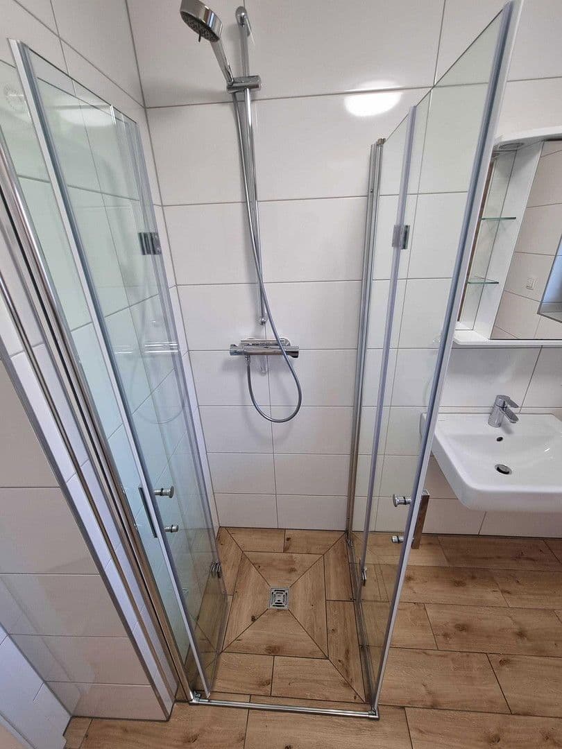 Predaj domu 99 m², pozemek 306 m², Eisenbahnstraße 4a, Steinwenden, Porýnie-Falcko Predaj domu 99 m², pozemek 306 m², Eisenbahnstraße 4a, Steinwenden, Porýnie-Falcko