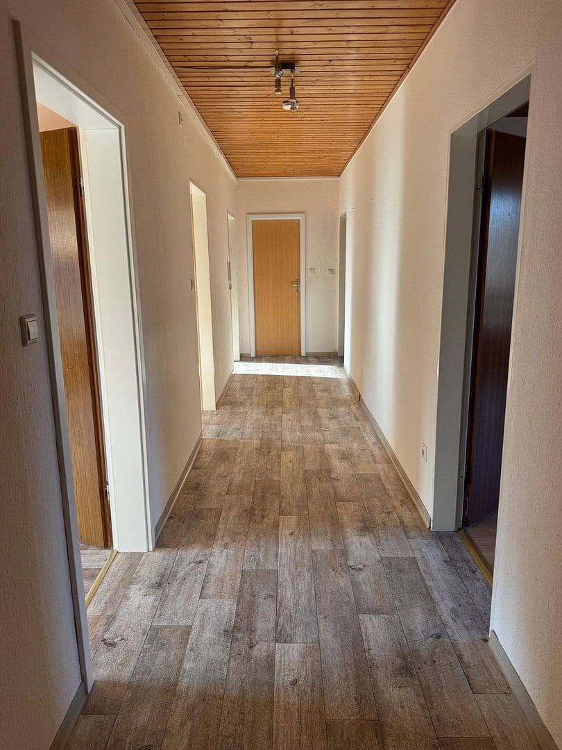 Prenájom bytu 4-izbový 107 m², Auf dem Mühlenstiege 1, Bad Gandersheim, Dolné Sasko Prenájom bytu 4-izbový 107 m², Auf dem Mühlenstiege 1, Bad Gandersheim, Dolné Sasko