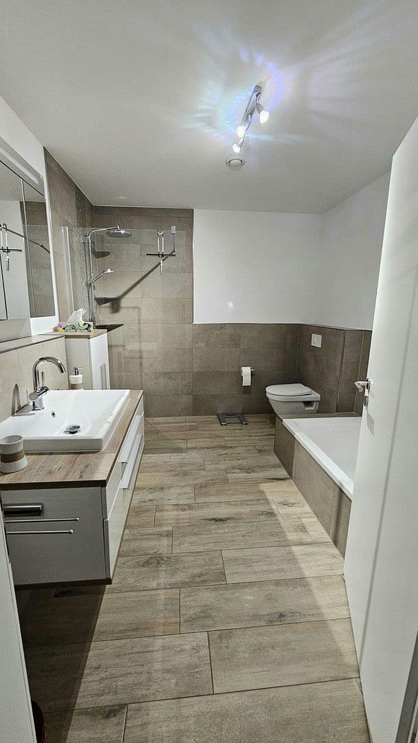 Predaj bytu 2-izbový 80 m², Nienhagen, Dolné Sasko Predaj bytu 2-izbový 80 m², Nienhagen, Dolné Sasko