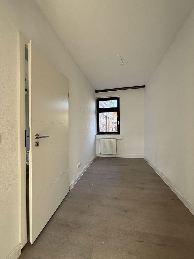 Prenájom bytu 4-izbový 90 m², Heidenberg 89, Apolda, Durínsko Prenájom bytu 4-izbový 90 m², Heidenberg 89, Apolda, Durínsko