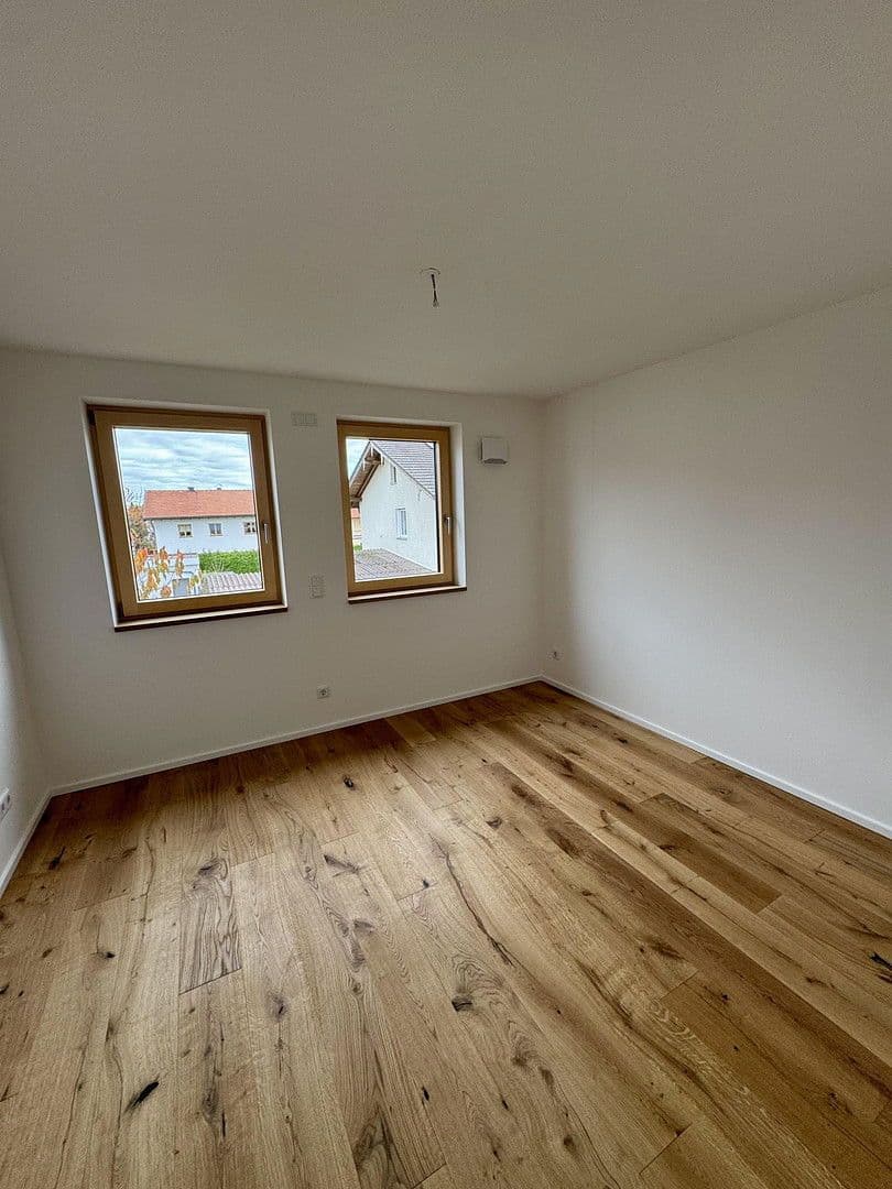 Prenájom bytu 5-izbový 135 m², Happinger Straße 66, Rosenheim, Bavorsko Prenájom bytu 5-izbový 135 m², Happinger Straße 66, Rosenheim, Bavorsko