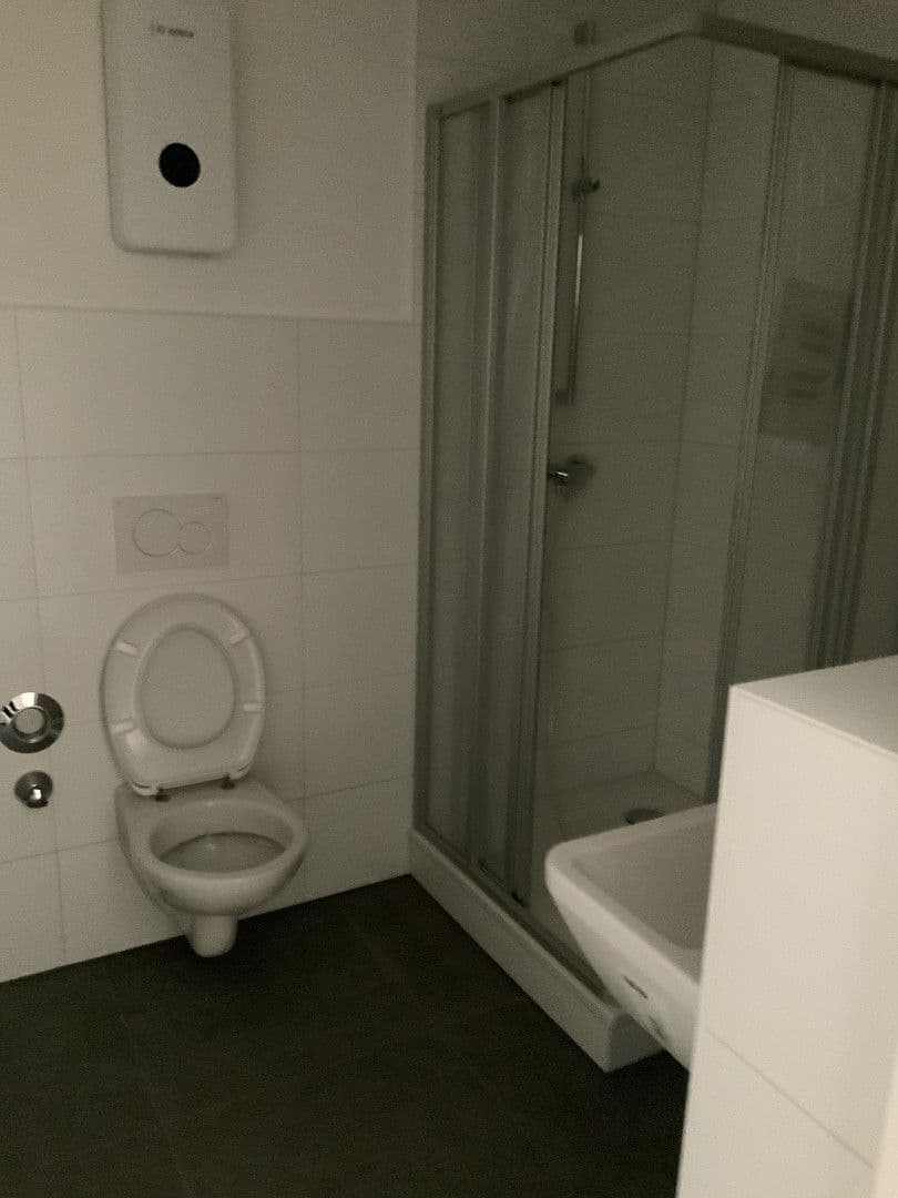 Prenájom bytu 3-izbový 84 m², Ahornweg 4-18, Hamm (Sieg), Porýnie-Falcko Prenájom bytu 3-izbový 84 m², Ahornweg 4-18, Hamm (Sieg), Porýnie-Falcko