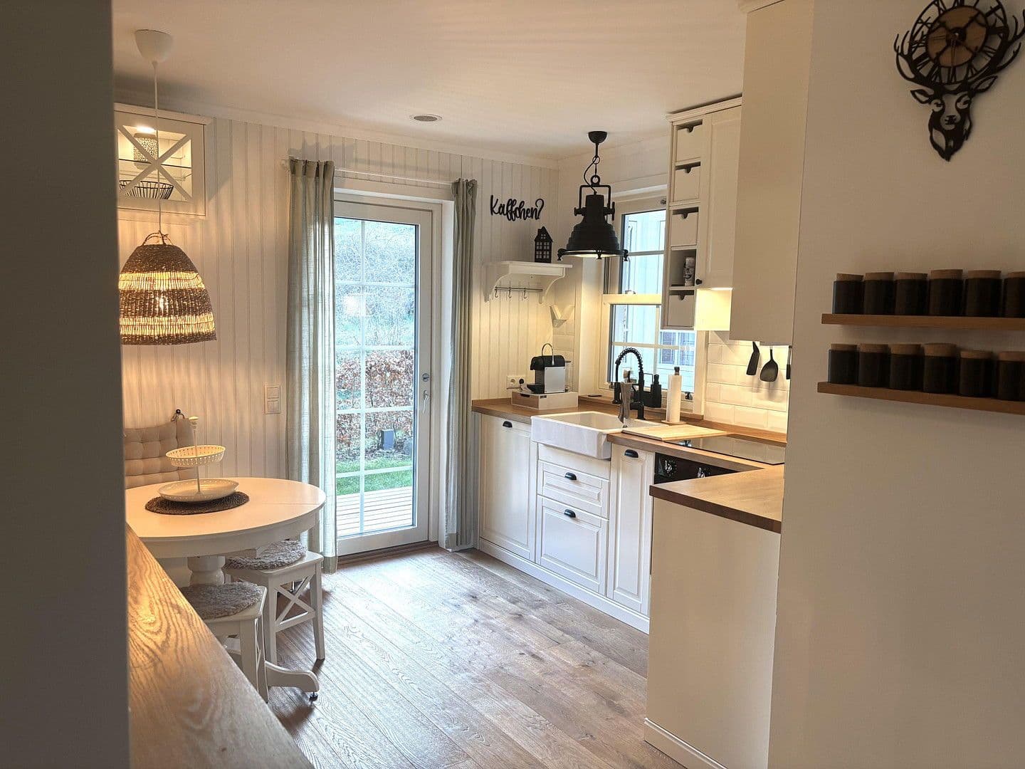 Predaj domu 171 m², pozemek 671 m², Dümpelfeld, Porýnie-Falcko Predaj domu 171 m², pozemek 671 m², Dümpelfeld, Porýnie-Falcko