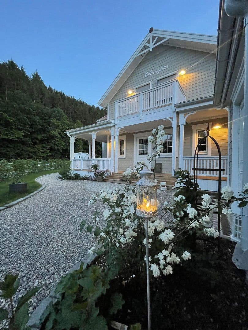 Predaj domu 171 m², pozemek 671 m², Dümpelfeld, Porýnie-Falcko Predaj domu 171 m², pozemek 671 m², Dümpelfeld, Porýnie-Falcko