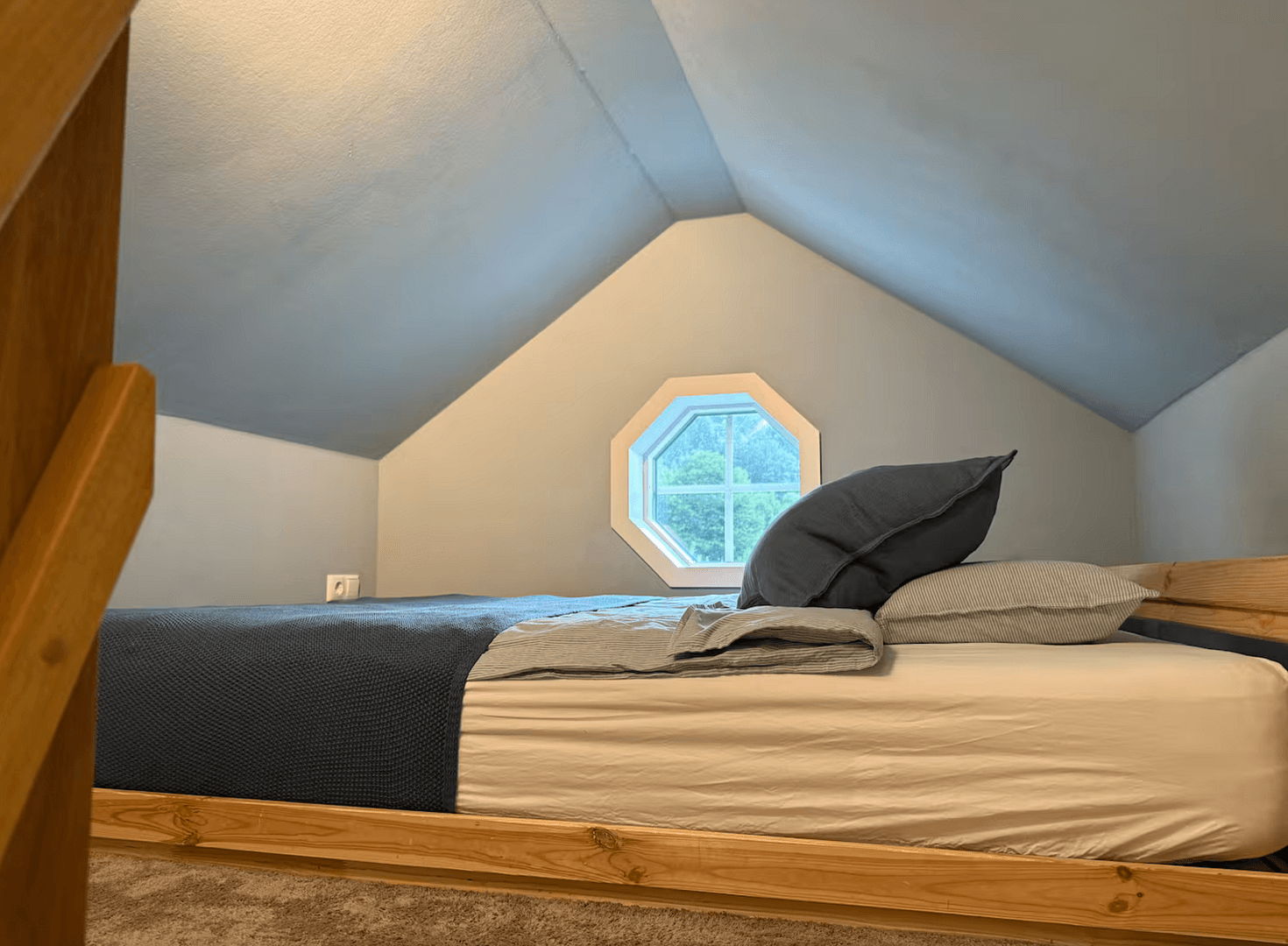 Predaj domu 171 m², pozemek 671 m², Dümpelfeld, Porýnie-Falcko Predaj domu 171 m², pozemek 671 m², Dümpelfeld, Porýnie-Falcko