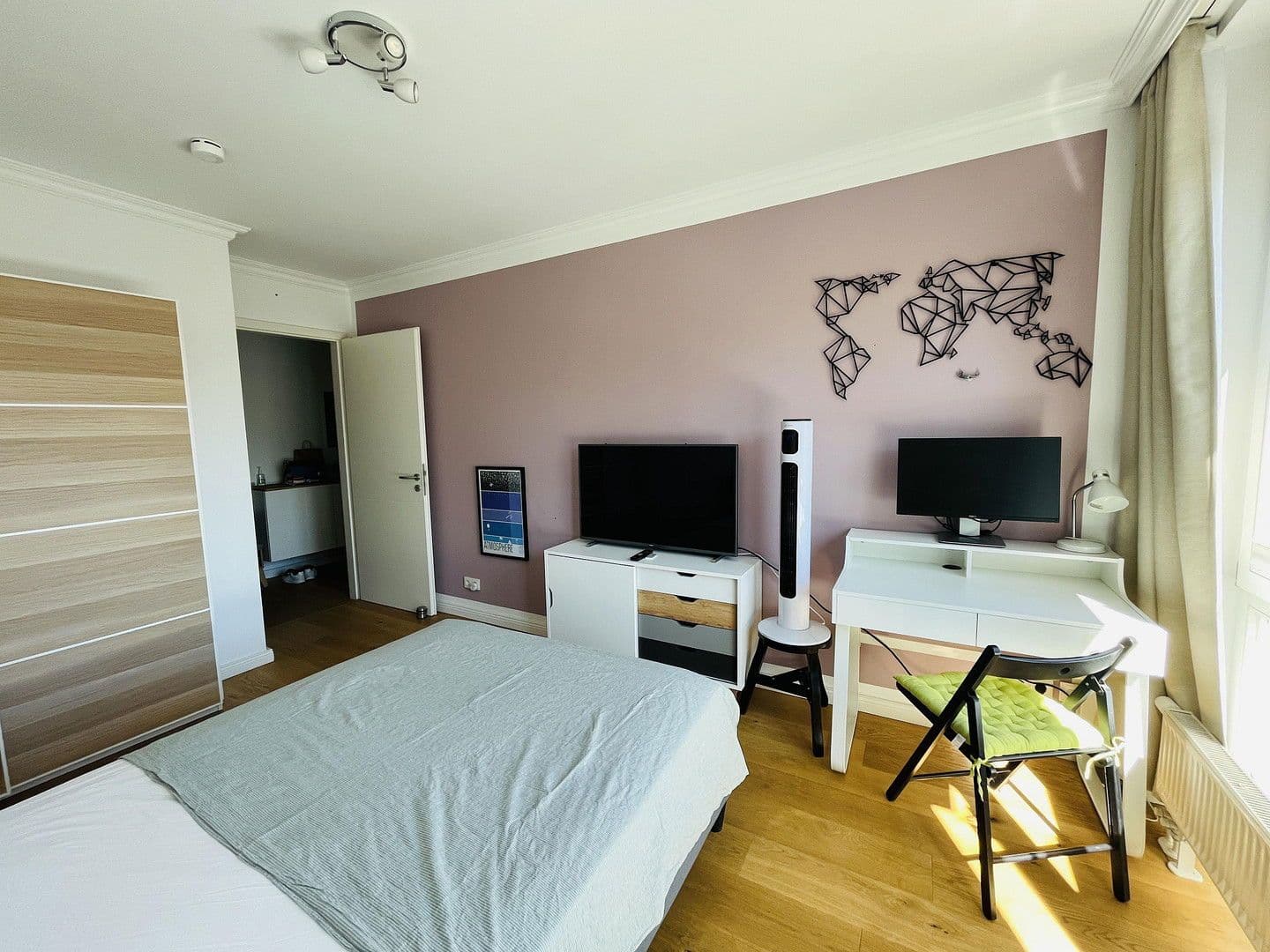 Prenájom bytu 3-izbový 86 m², Machonstraße 44, Berlin, Berlín Prenájom bytu 3-izbový 86 m², Machonstraße 44, Berlin, Berlín