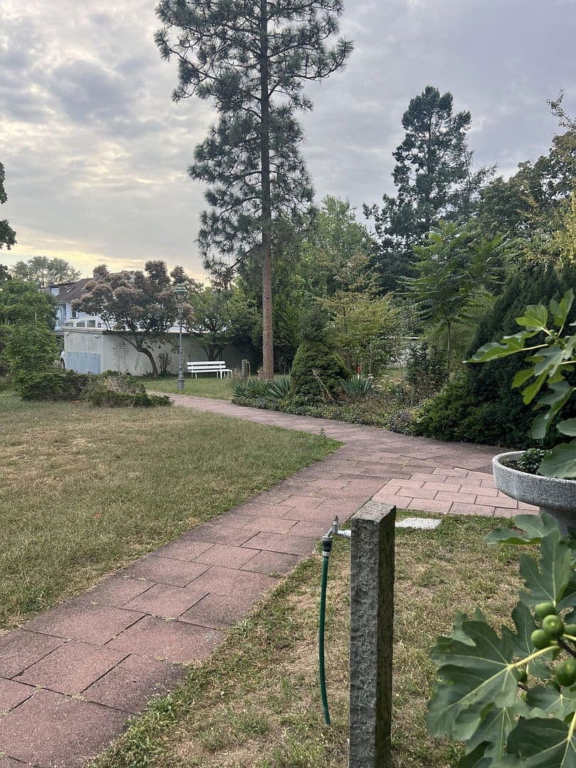 Prenájom bytu 15 m², Ludwig-Windhorst-Str. 9, Karlsruhe, Bádensko-Wurttembersko Prenájom bytu 15 m², Ludwig-Windhorst-Str. 9, Karlsruhe, Bádensko-Wurttembersko