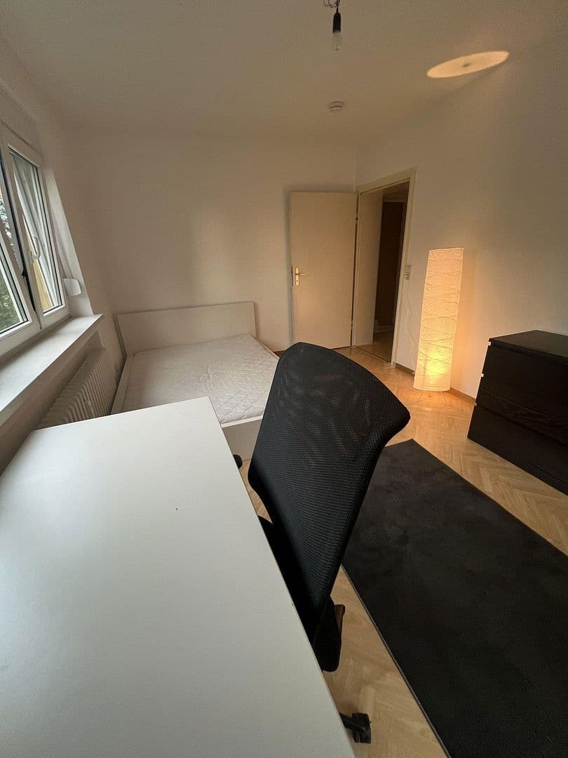 Prenájom bytu 15 m², Ludwig-Windhorst-Str. 9, Karlsruhe, Bádensko-Wurttembersko Prenájom bytu 15 m², Ludwig-Windhorst-Str. 9, Karlsruhe, Bádensko-Wurttembersko