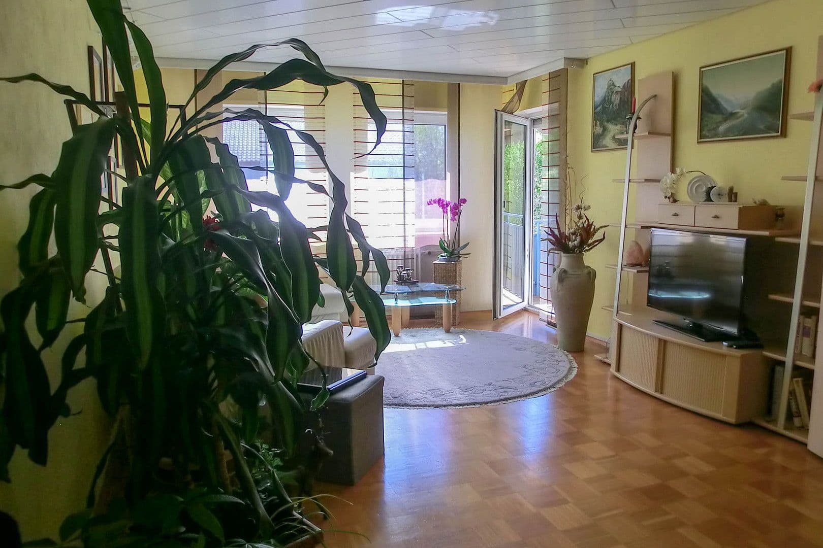 Prenájom bytu 3-izbový 80 m², Länderöschstr. 26, Friedrichshafen, Bádensko-Wurttembersko Prenájom bytu 3-izbový 80 m², Länderöschstr. 26, Friedrichshafen, Bádensko-Wurttembersko