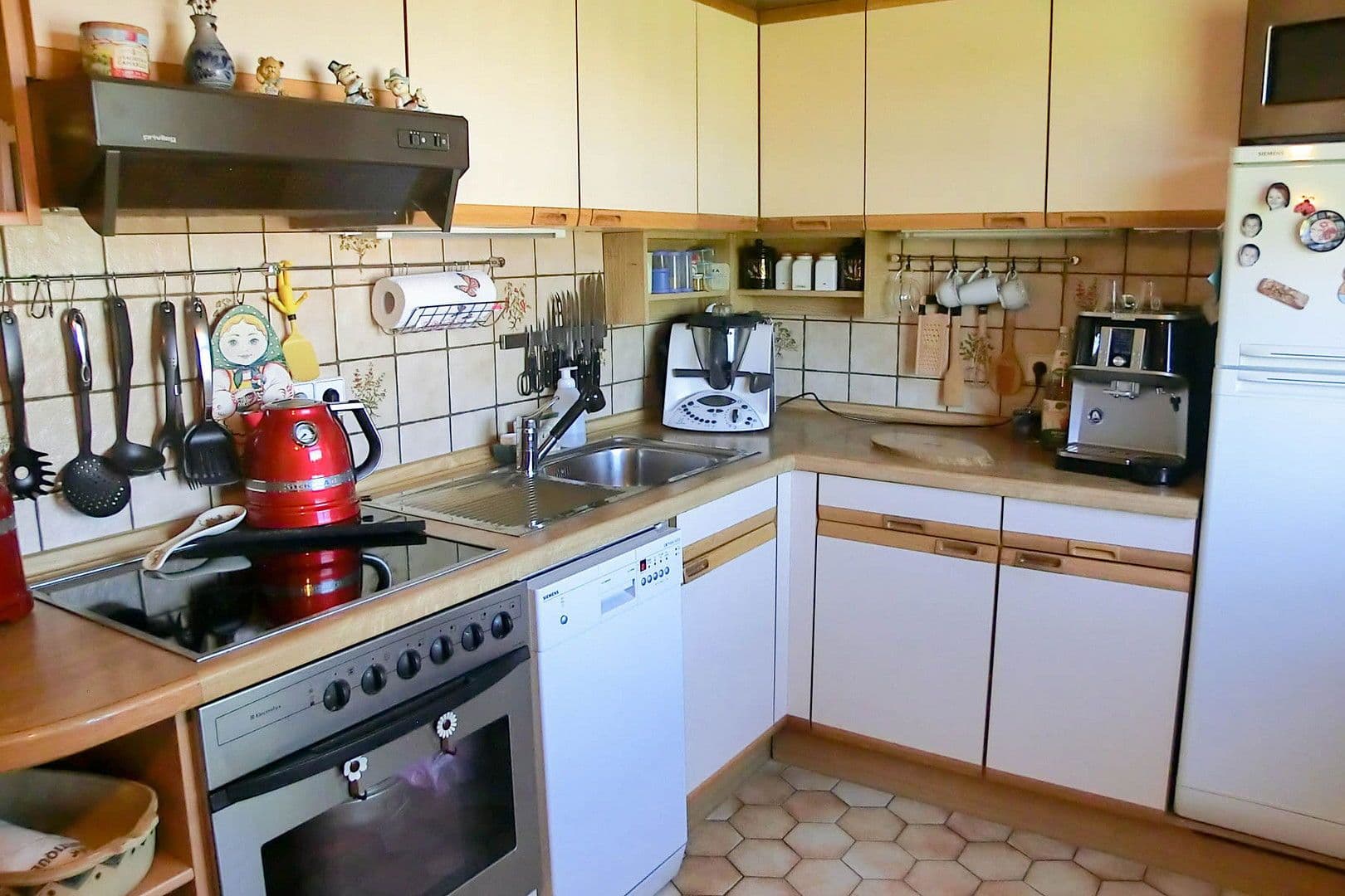 Prenájom bytu 3-izbový 80 m², Länderöschstr. 26, Friedrichshafen, Bádensko-Wurttembersko Prenájom bytu 3-izbový 80 m², Länderöschstr. 26, Friedrichshafen, Bádensko-Wurttembersko