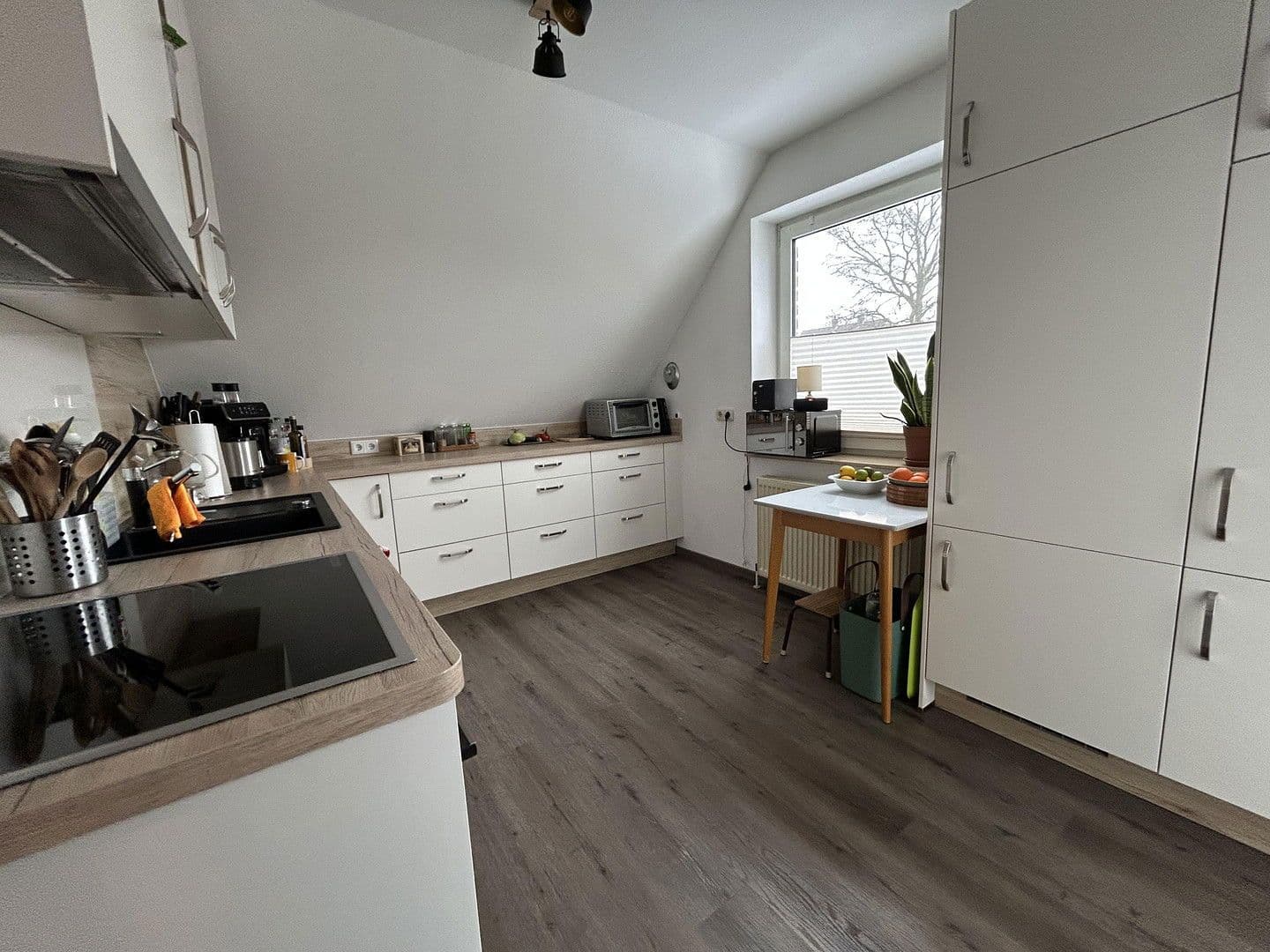 Prenájom bytu 3-izbový 84 m², Hannover, Dolné Sasko Prenájom bytu 3-izbový 84 m², Hannover, Dolné Sasko