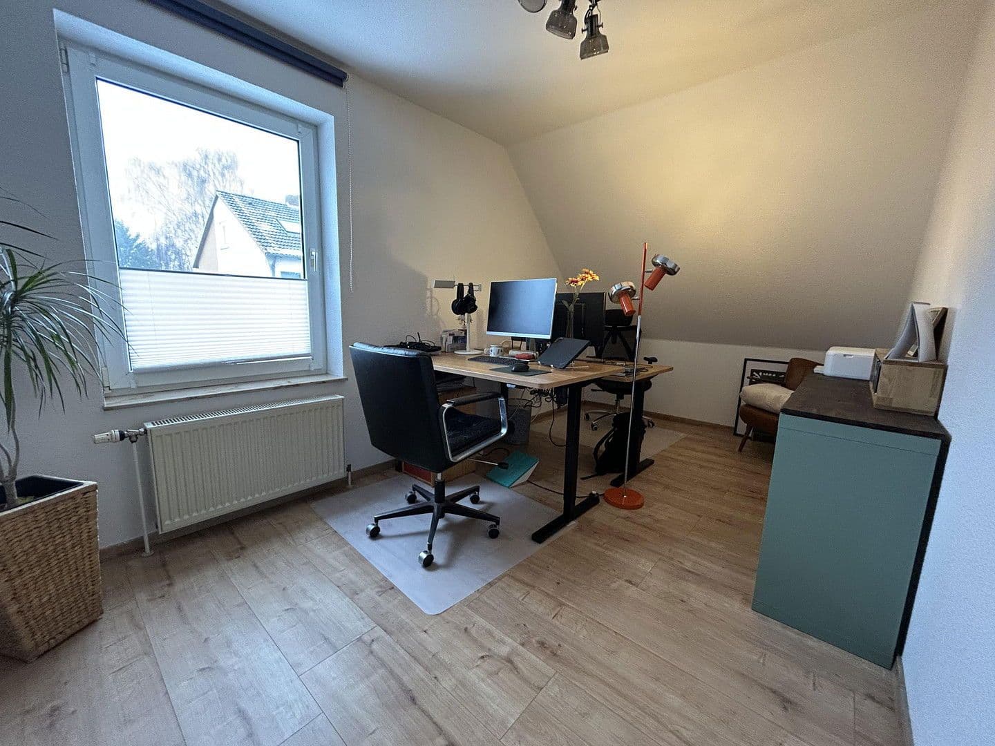Prenájom bytu 3-izbový 84 m², Hannover, Dolné Sasko Prenájom bytu 3-izbový 84 m², Hannover, Dolné Sasko