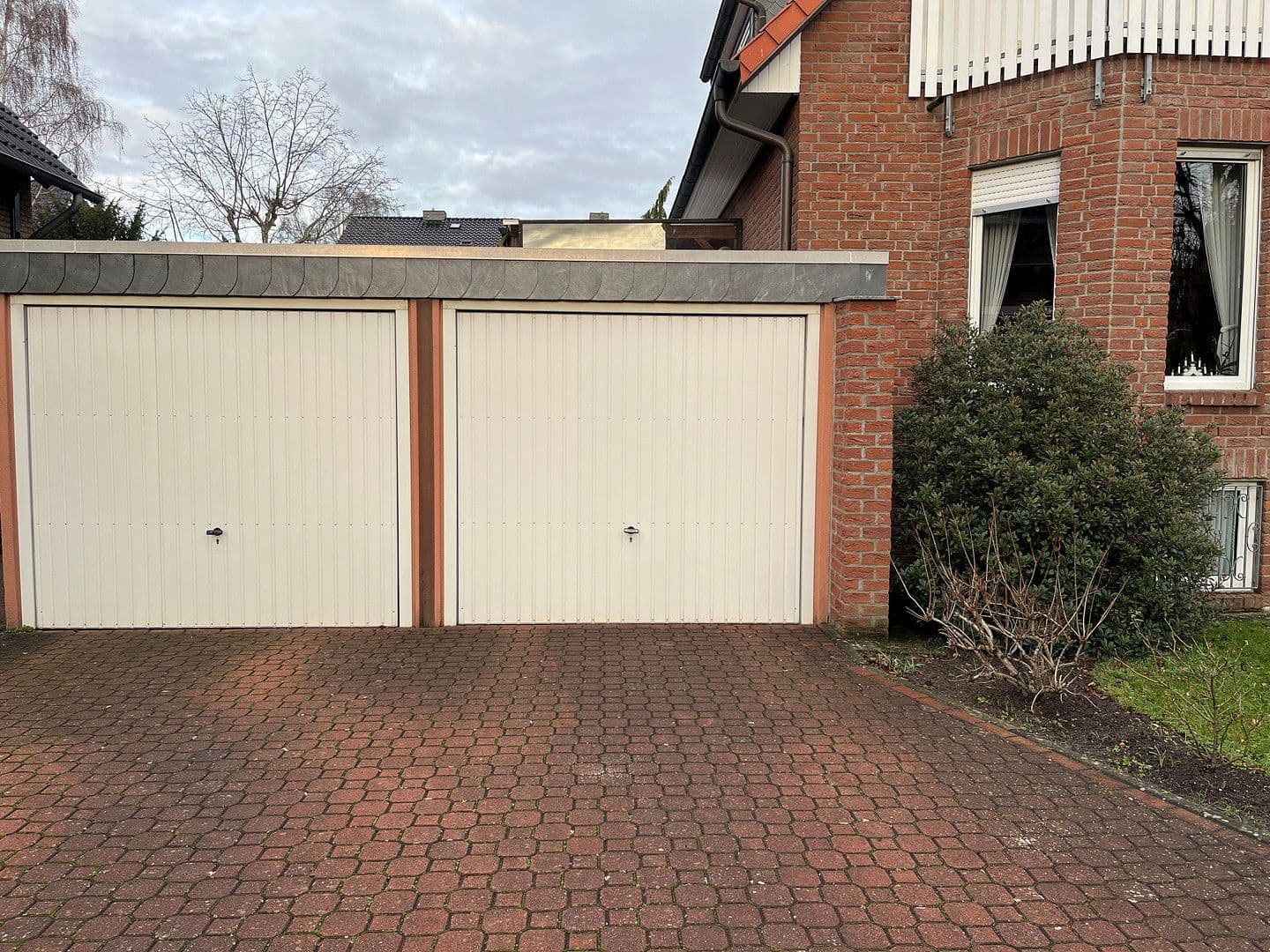 Prenájom bytu 3-izbový 84 m², Hannover, Dolné Sasko Prenájom bytu 3-izbový 84 m², Hannover, Dolné Sasko