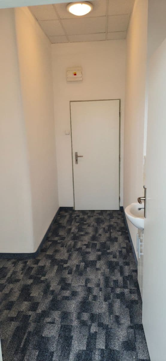 Prenájom kancelárie 37 m², Mírové náměstí, Ostrava, Moravskoslezský kraj Prenájom kancelárie 37 m², Mírové náměstí, Ostrava, Moravskoslezský kraj