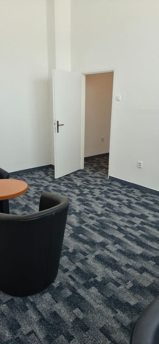 Prenájom kancelárie 37 m², Mírové náměstí, Ostrava, Moravskoslezský kraj Prenájom kancelárie 37 m², Mírové náměstí, Ostrava, Moravskoslezský kraj