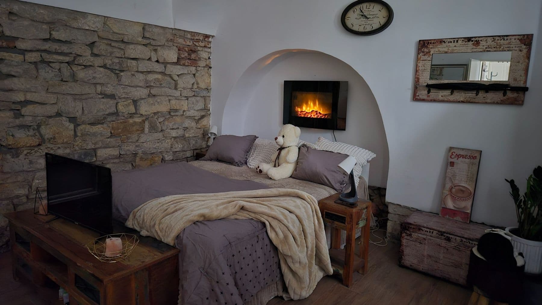 Predaj bytu 1-izbový 50 m², Prvního pluku, Praha, Praha Predaj bytu 1-izbový 50 m², Prvního pluku, Praha, Praha