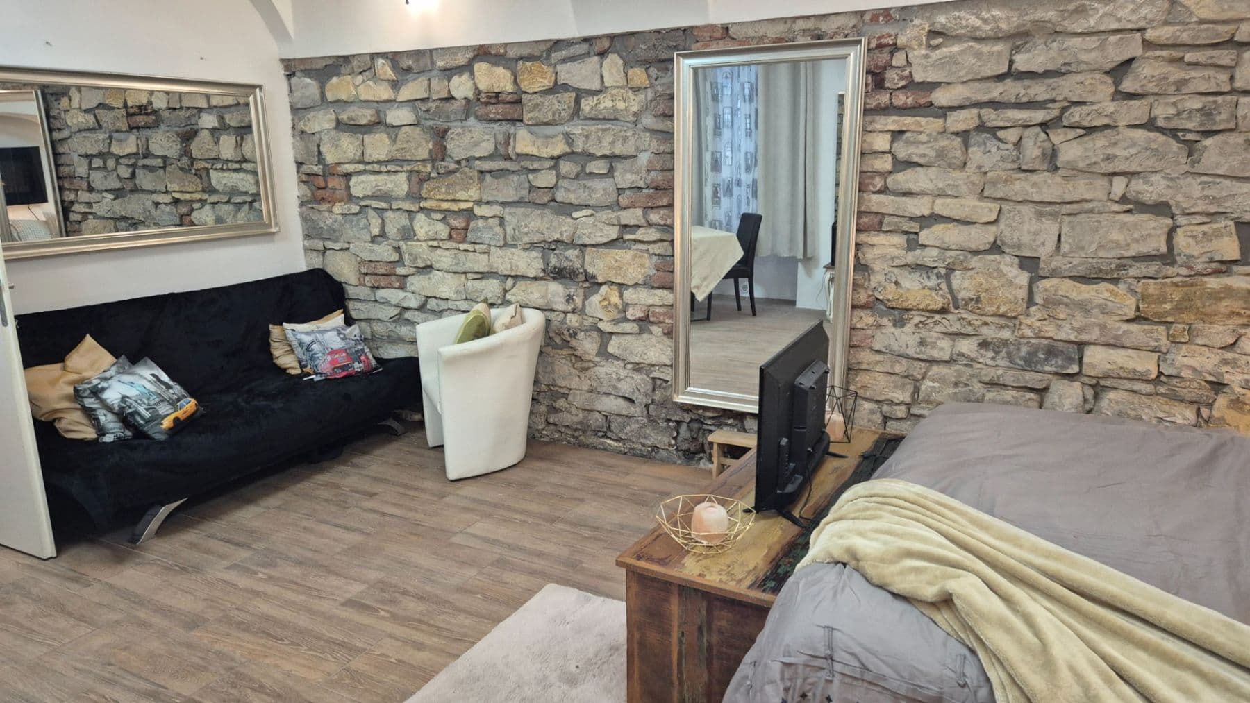 Predaj bytu 1-izbový 50 m², Prvního pluku, Praha, Praha Predaj bytu 1-izbový 50 m², Prvního pluku, Praha, Praha