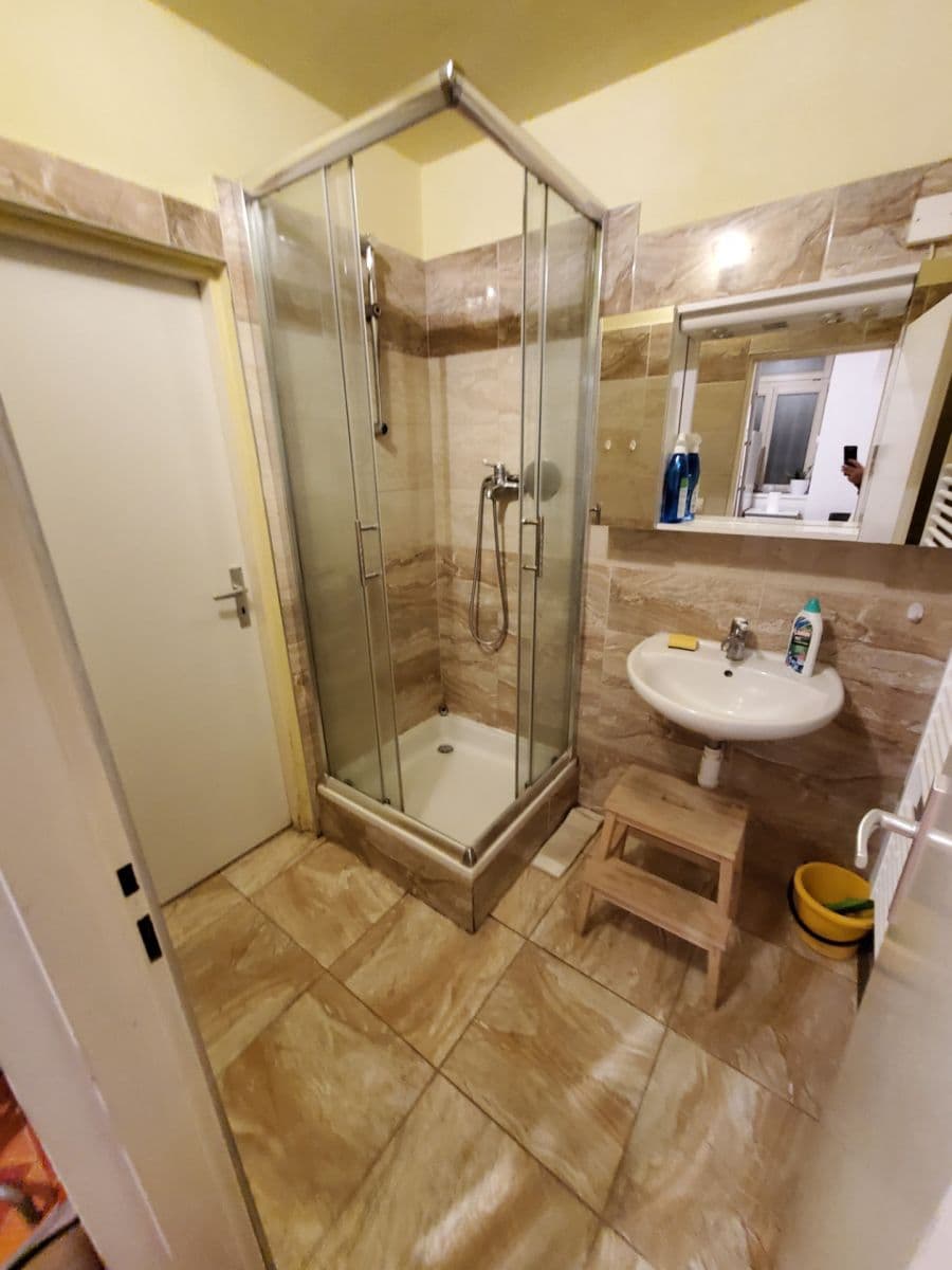 Predaj bytu 1-izbový 50 m², Prvního pluku, Praha, Praha Predaj bytu 1-izbový 50 m², Prvního pluku, Praha, Praha