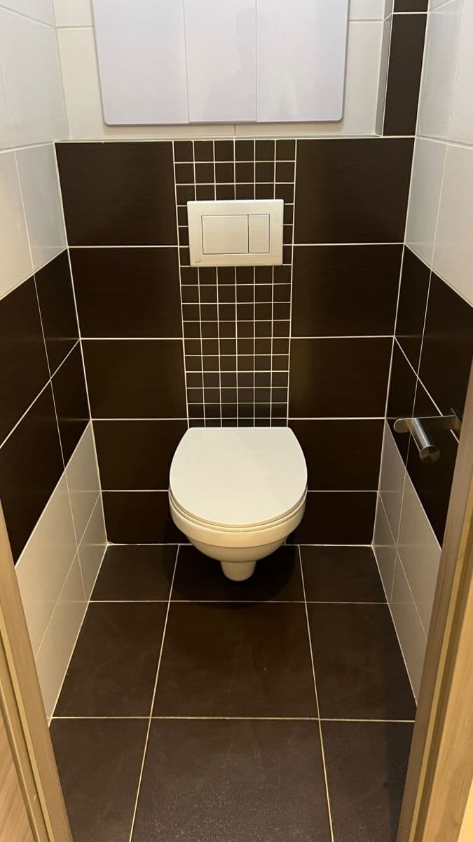 Prenájom bytu 3-izbový 78 m², Krčínova, České Budějovice, Jihočeský kraj Prenájom bytu 3-izbový 78 m², Krčínova, České Budějovice, Jihočeský kraj