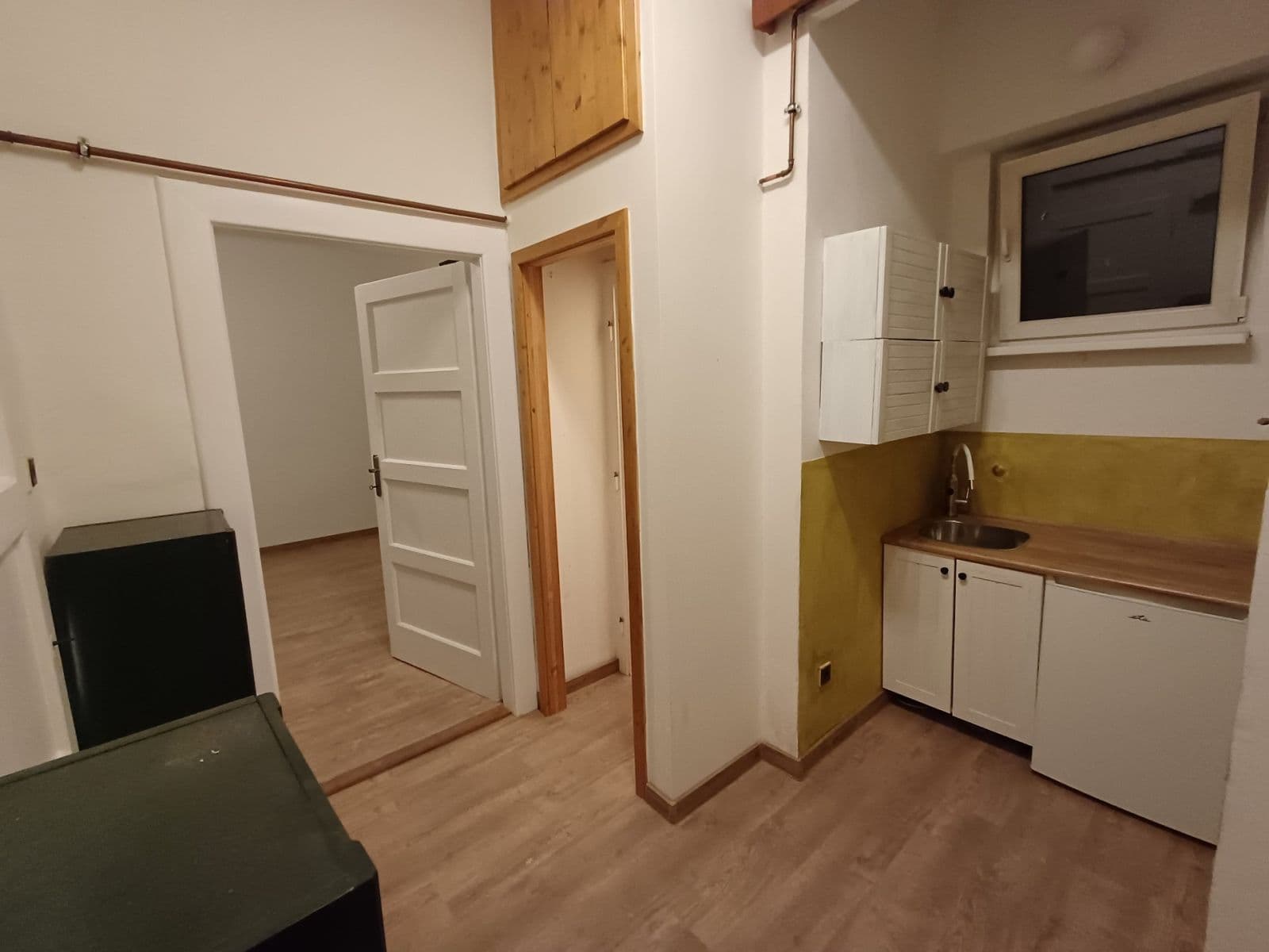 Prenájom bytu 1-izbový 31 m², Komunardů, Praha, Praha Prenájom bytu 1-izbový 31 m², Komunardů, Praha, Praha