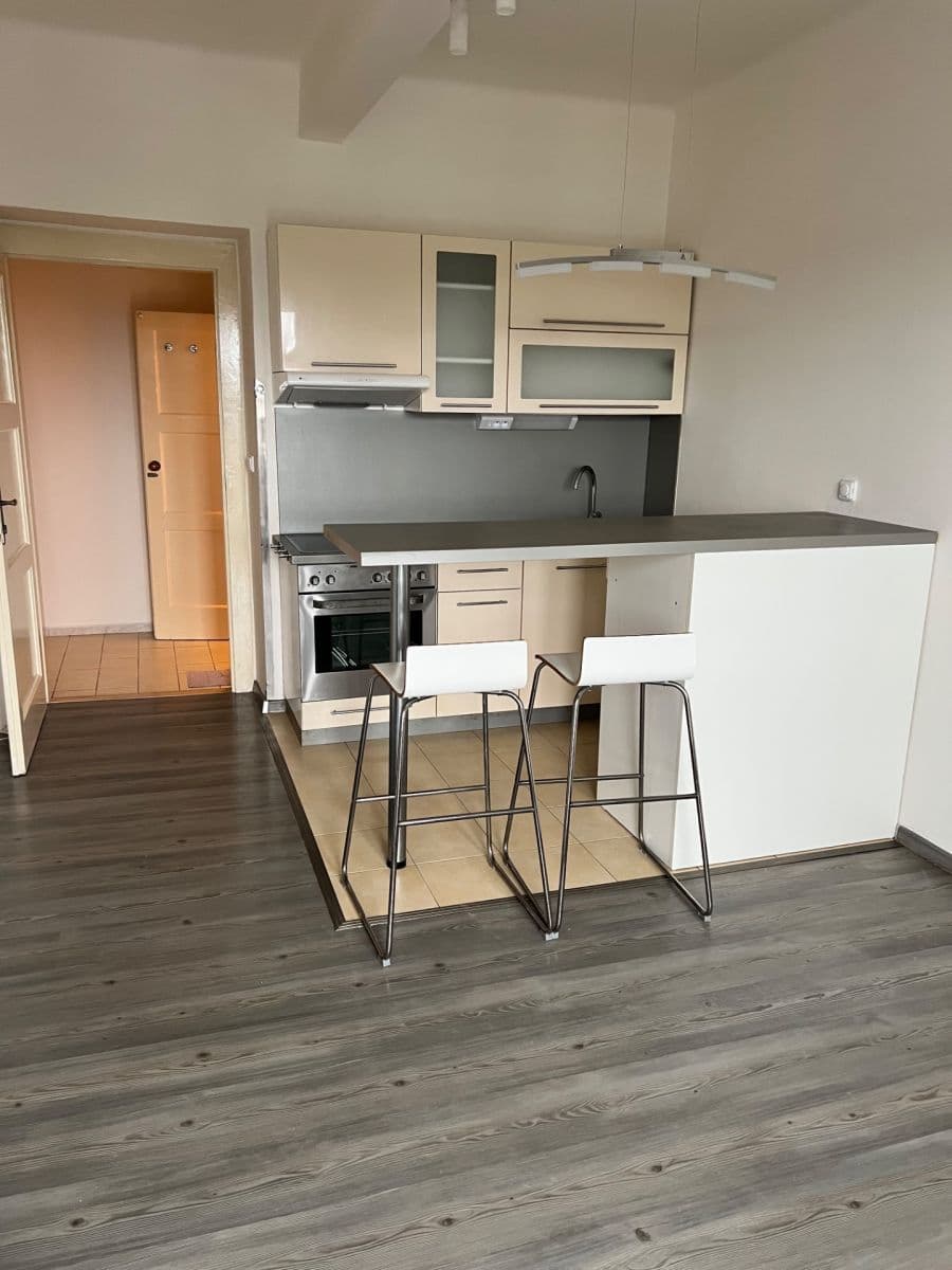 Prenájom bytu 1-izbový 24 m², Hartigova, Praha, Praha Prenájom bytu 1-izbový 24 m², Hartigova, Praha, Praha