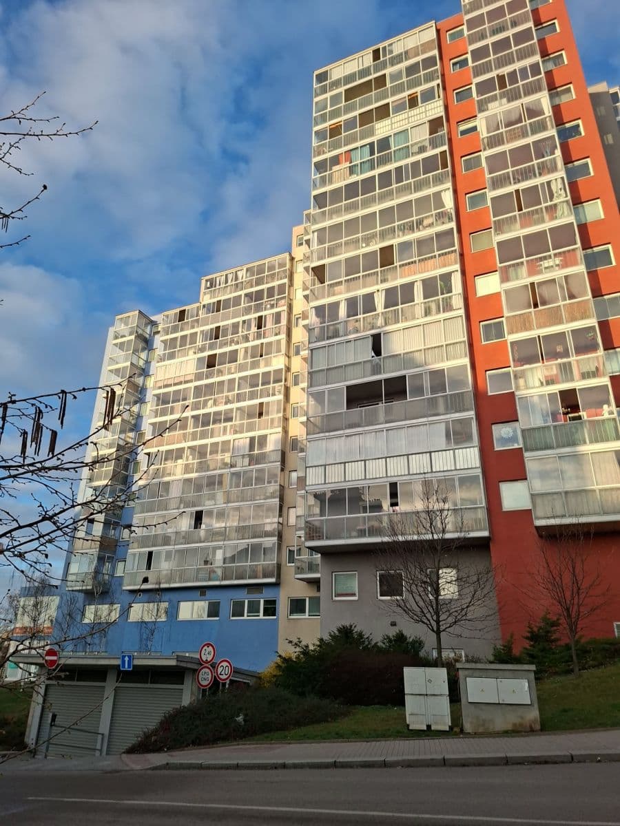 Predaj bytu 2-izbový 59 m², V Dolině, Praha, Praha Predaj bytu 2-izbový 59 m², V Dolině, Praha, Praha