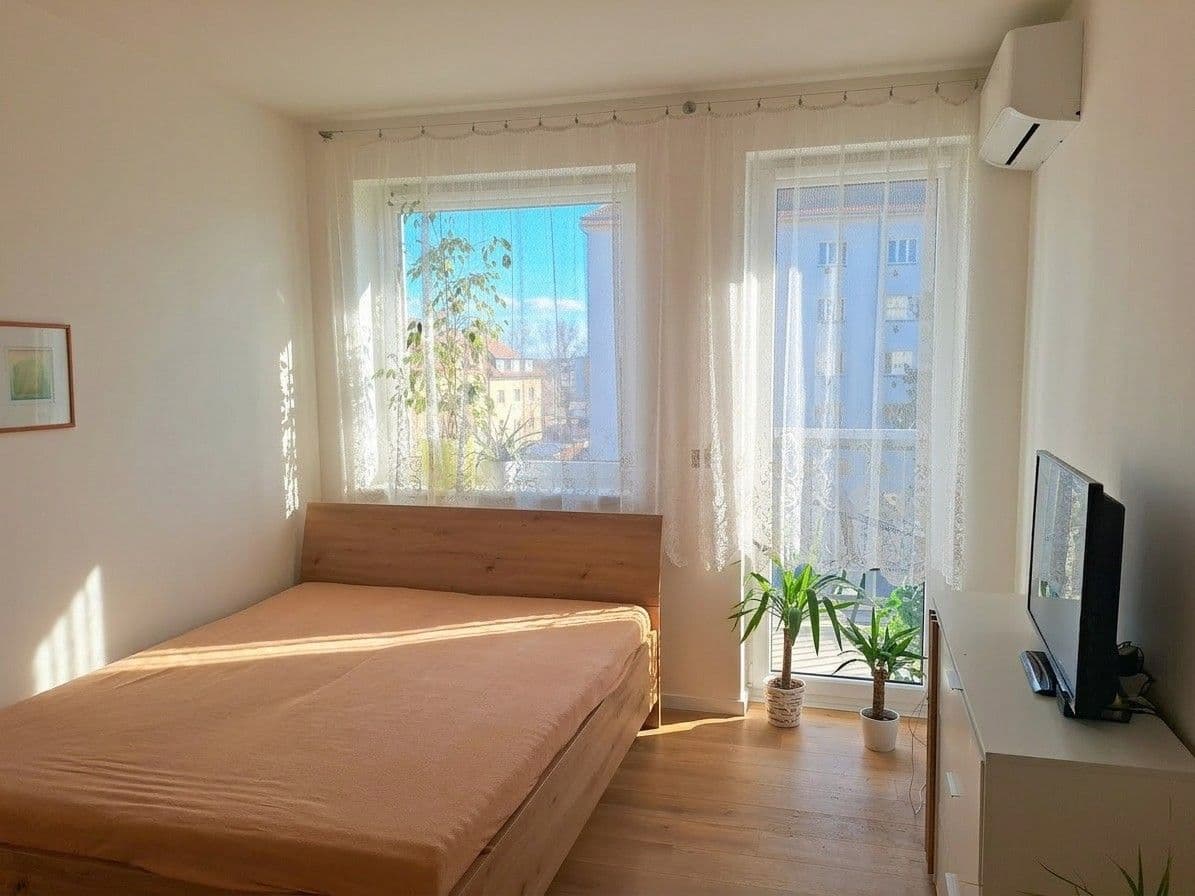Predaj bytu 2-izbový 59 m², V Dolině, Praha, Praha Predaj bytu 2-izbový 59 m², V Dolině, Praha, Praha