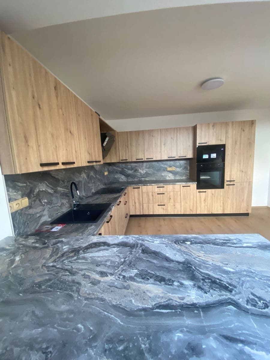 Prenájom bytu 3-izbový 134 m², Na Líše, Praha, Praha Prenájom bytu 3-izbový 134 m², Na Líše, Praha, Praha