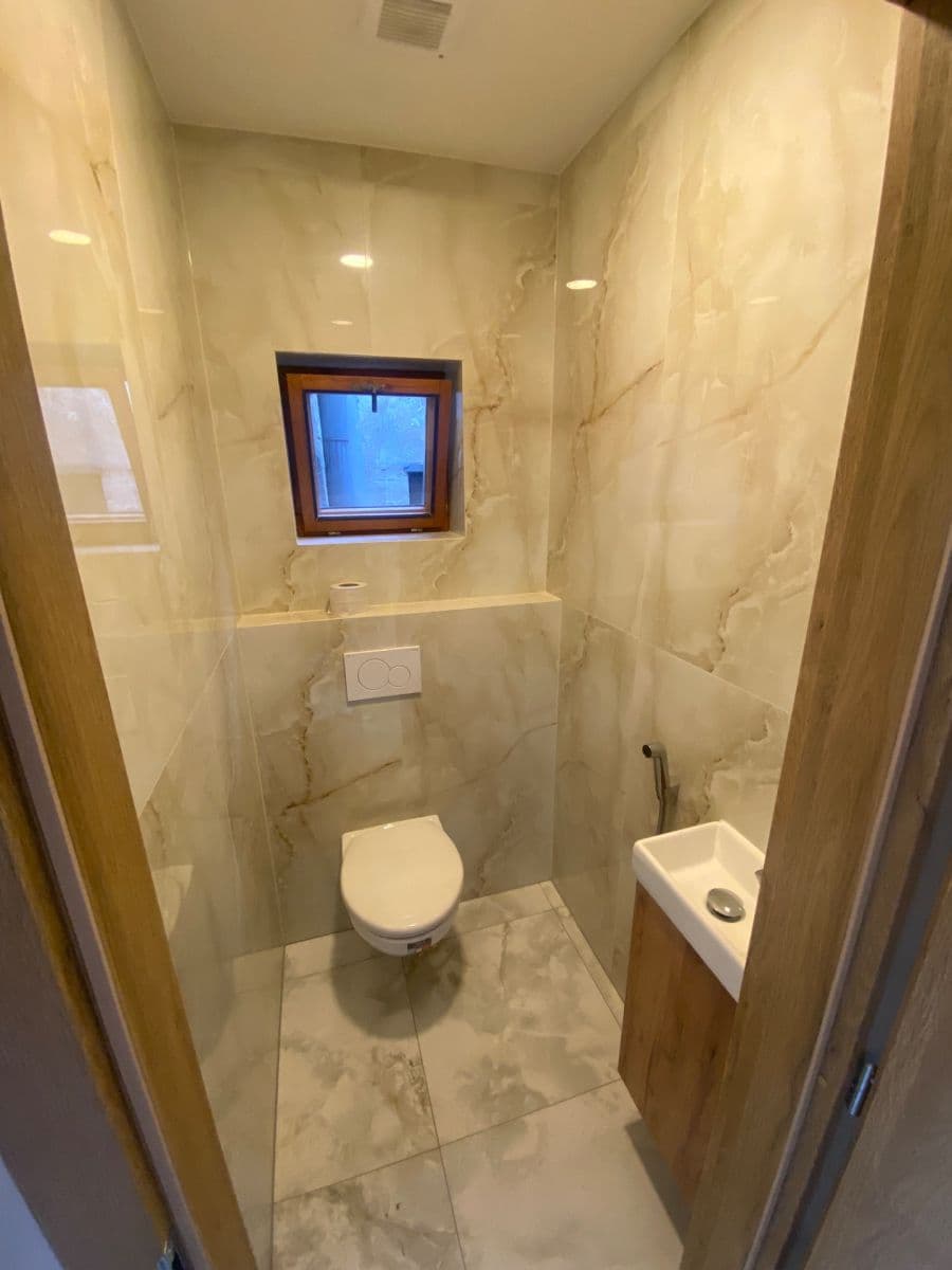 Prenájom bytu 3-izbový 134 m², Na Líše, Praha, Praha Prenájom bytu 3-izbový 134 m², Na Líše, Praha, Praha