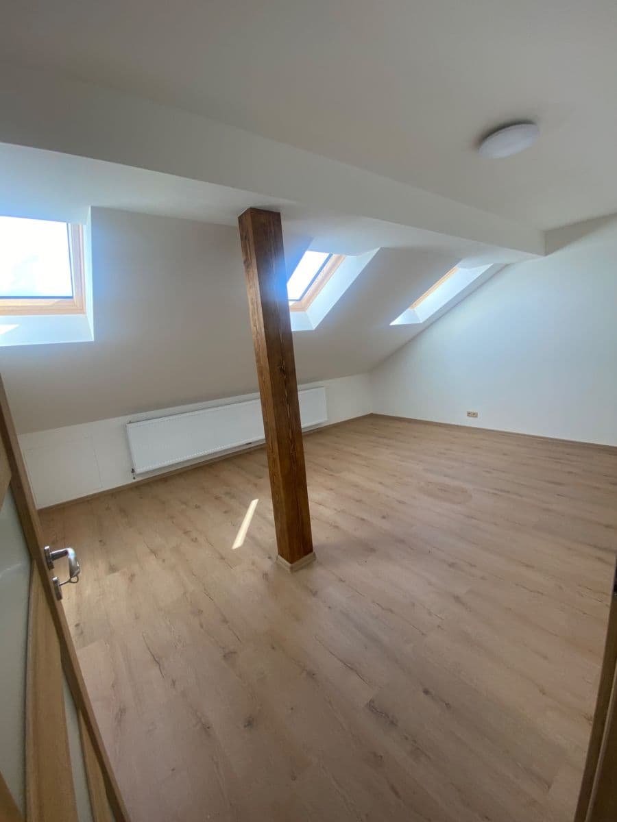 Prenájom bytu 3-izbový 134 m², Na Líše, Praha, Praha Prenájom bytu 3-izbový 134 m², Na Líše, Praha, Praha