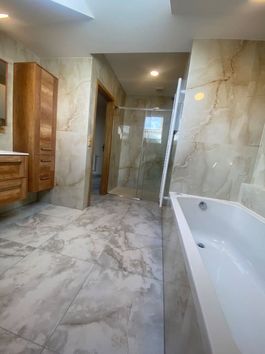 Prenájom bytu 3-izbový 134 m², Na Líše, Praha, Praha Prenájom bytu 3-izbový 134 m², Na Líše, Praha, Praha