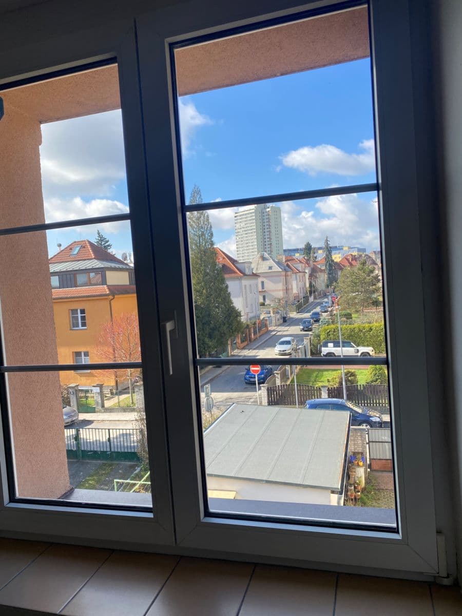 Prenájom bytu 3-izbový 84 m², Na Líše, Praha, Praha Prenájom bytu 3-izbový 84 m², Na Líše, Praha, Praha