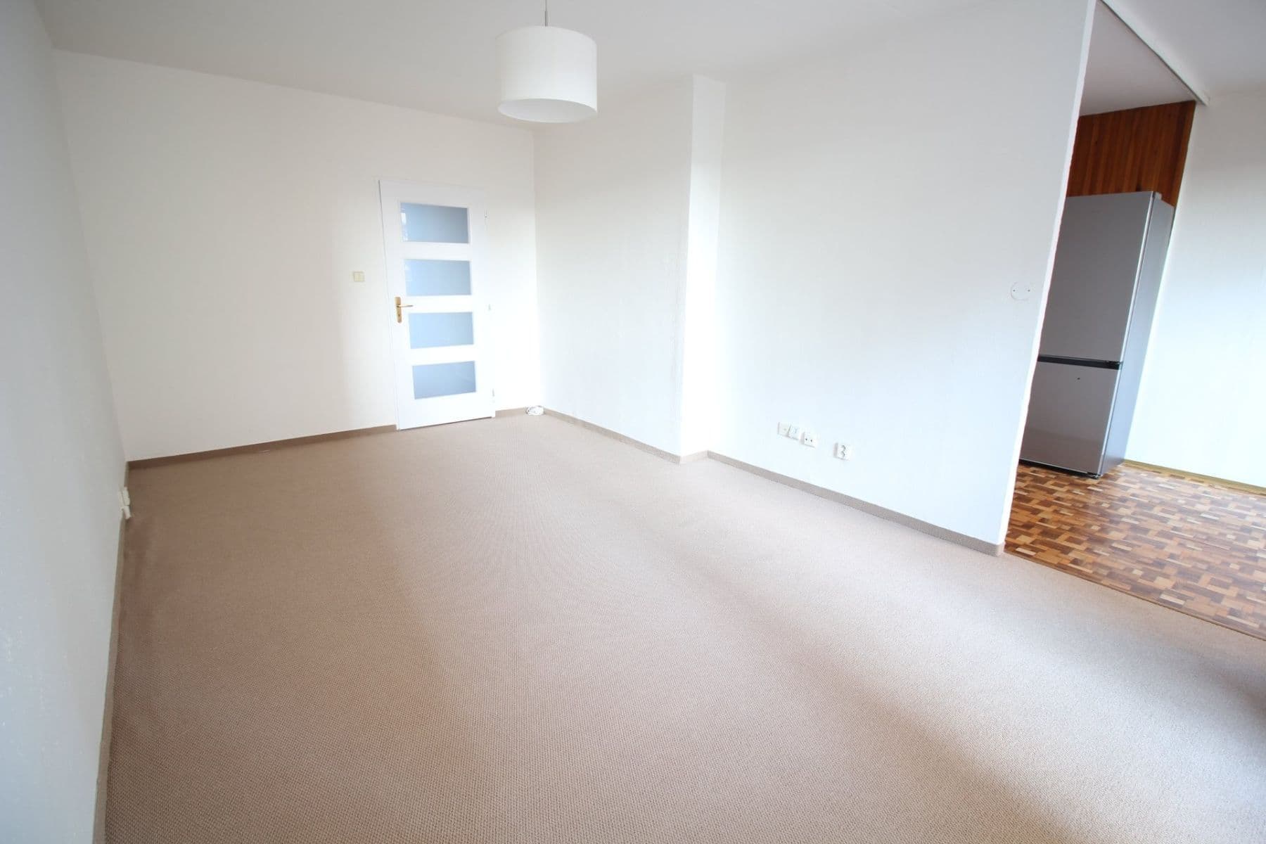 Prenájom bytu 3-izbový 80 m², Volkova, Praha, Praha Prenájom bytu 3-izbový 80 m², Volkova, Praha, Praha