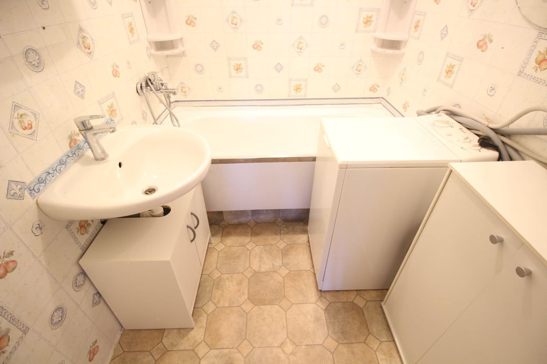 Prenájom bytu 3-izbový 80 m², Volkova, Praha, Praha Prenájom bytu 3-izbový 80 m², Volkova, Praha, Praha