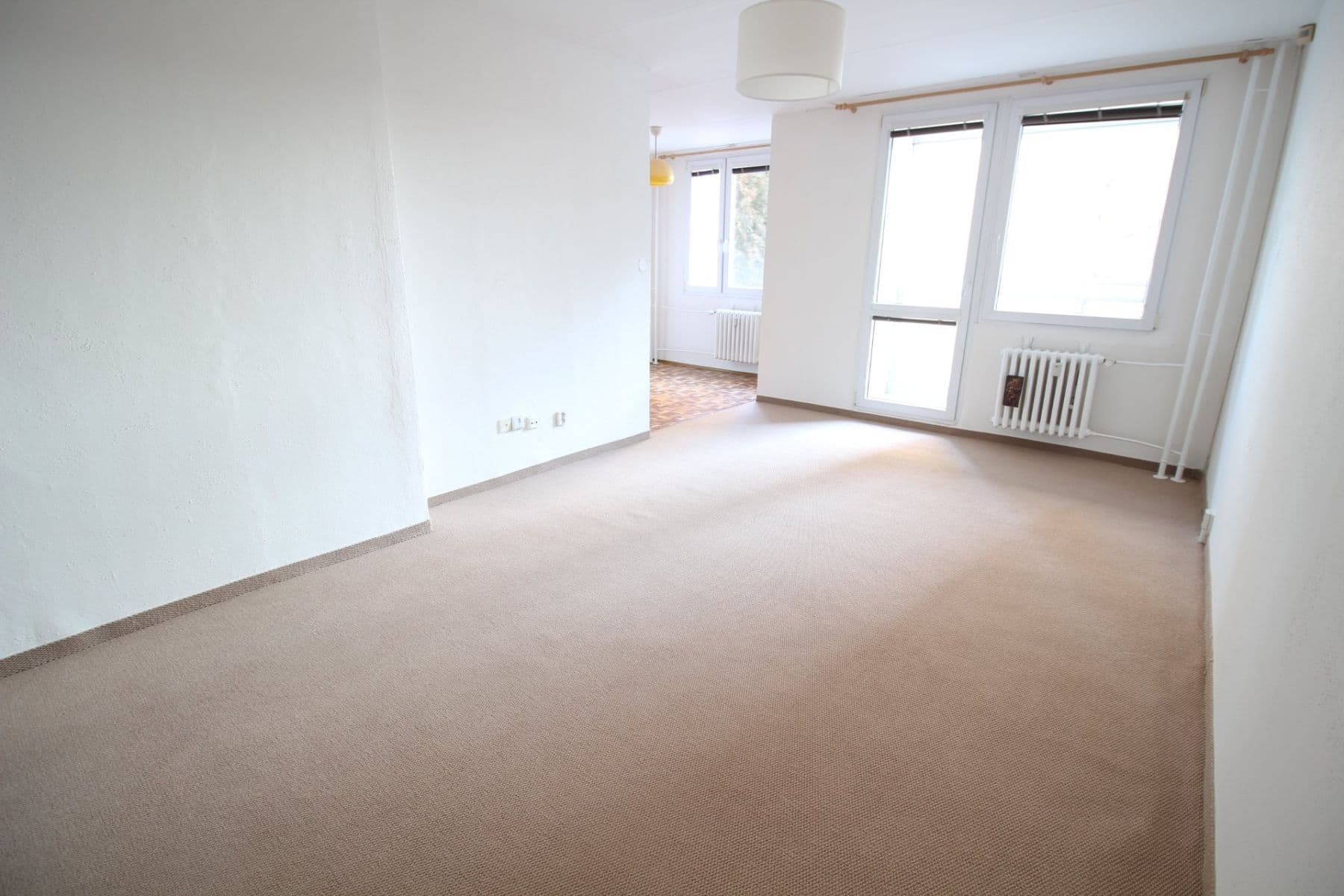 Prenájom bytu 3-izbový 80 m², Volkova, Praha, Praha Prenájom bytu 3-izbový 80 m², Volkova, Praha, Praha