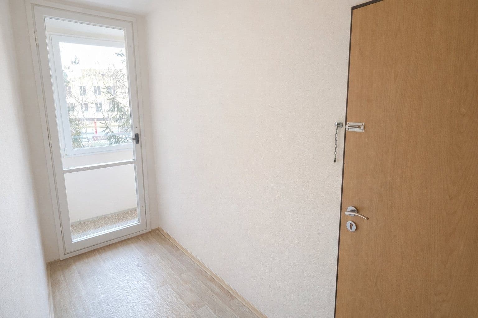Prenájom bytu 3-izbový 80 m², Volkova, Praha, Praha Prenájom bytu 3-izbový 80 m², Volkova, Praha, Praha