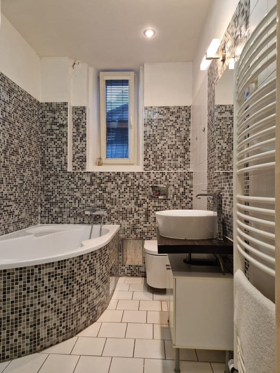 Prenájom bytu 2-izbový 50 m², Na Výšinách, Praha, Praha Prenájom bytu 2-izbový 50 m², Na Výšinách, Praha, Praha