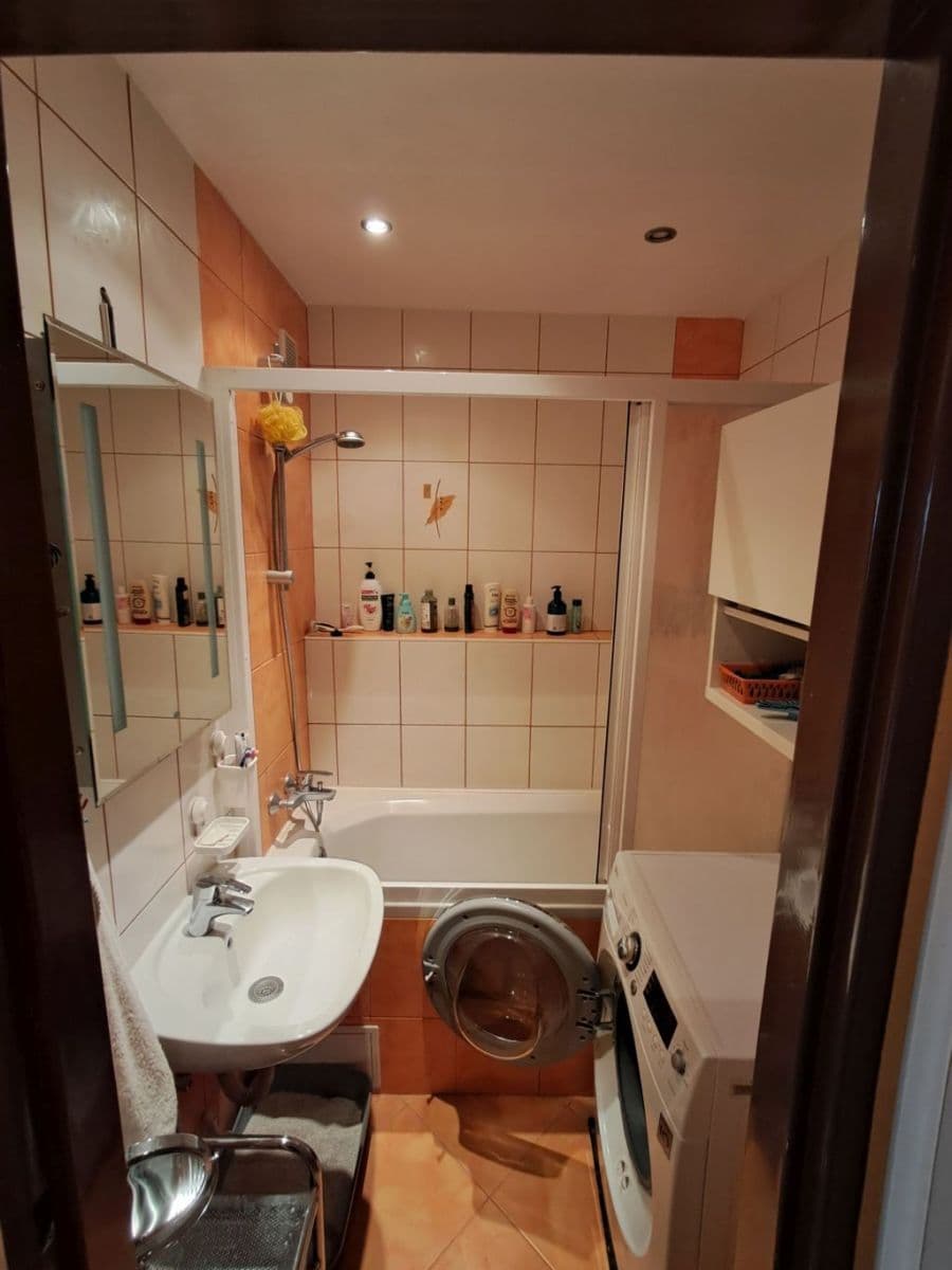 Predaj bytu 3-izbový 70 m², Rezlerova, Praha, Praha Predaj bytu 3-izbový 70 m², Rezlerova, Praha, Praha