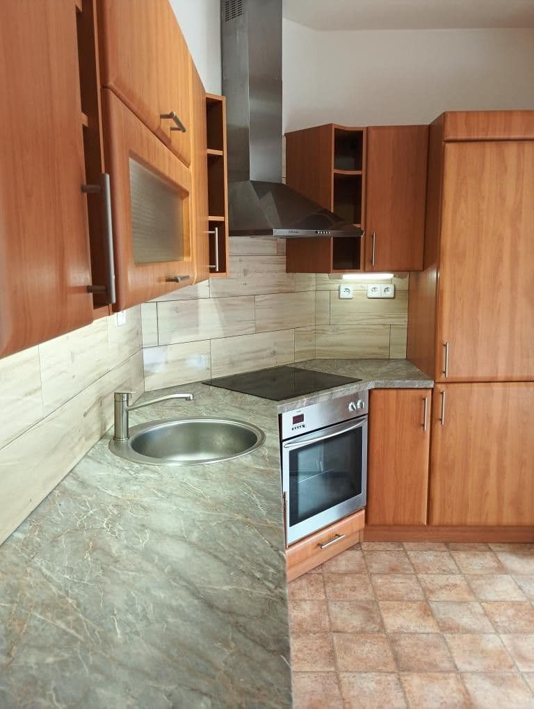 Prenájom bytu 1-izbový 34 m², Borová, Chýně, Středočeský kraj Prenájom bytu 1-izbový 34 m², Borová, Chýně, Středočeský kraj