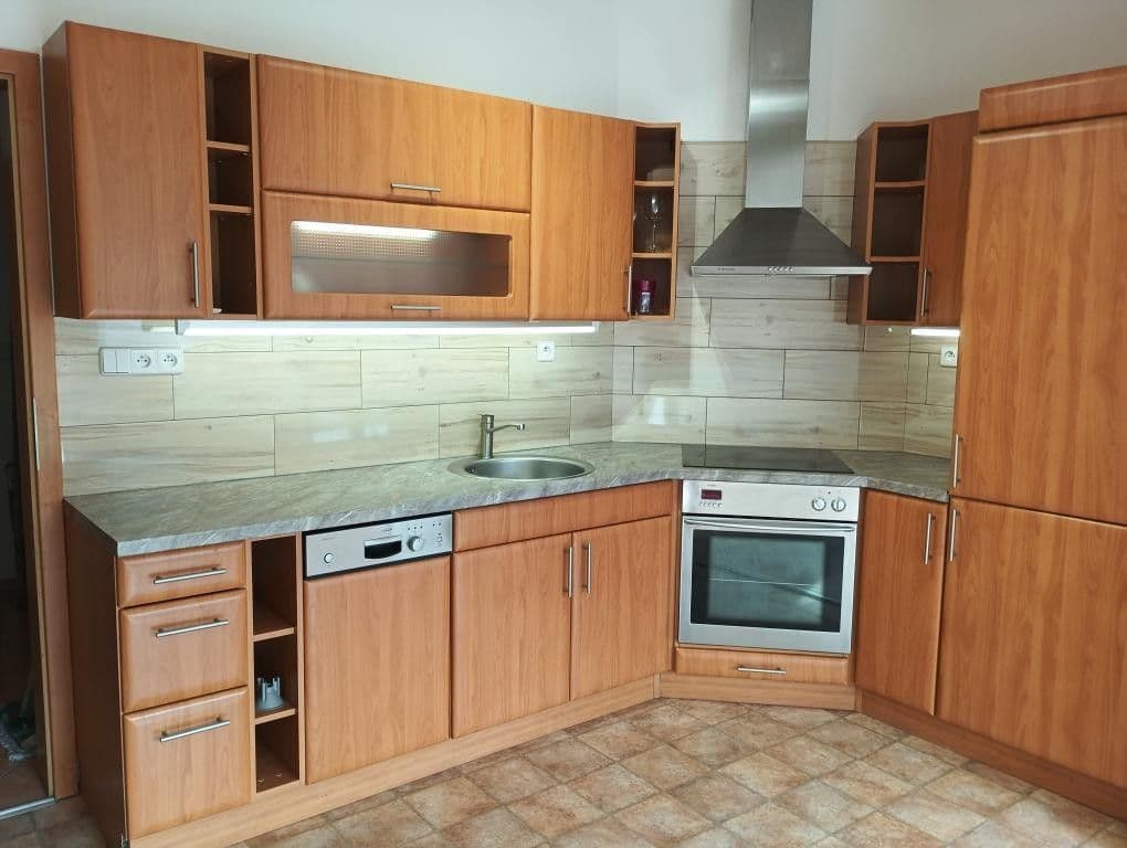 Prenájom bytu 1-izbový 34 m², Borová, Chýně, Středočeský kraj Prenájom bytu 1-izbový 34 m², Borová, Chýně, Středočeský kraj