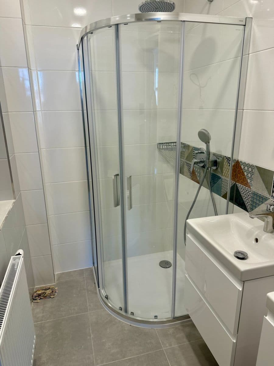 Prenájom bytu 4-izbový 101 m², U Nádražní lávky, Praha, Praha Prenájom bytu 4-izbový 101 m², U Nádražní lávky, Praha, Praha