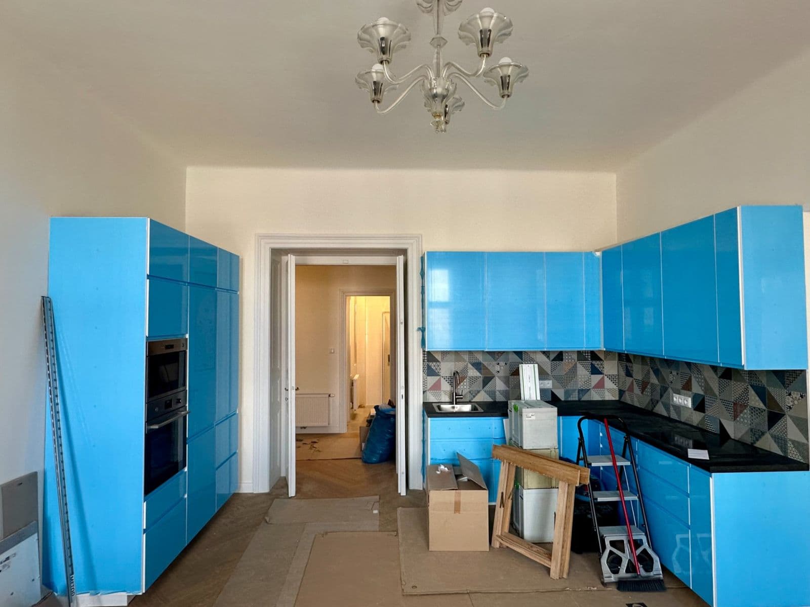 Prenájom bytu 4-izbový 101 m², U Nádražní lávky, Praha, Praha Prenájom bytu 4-izbový 101 m², U Nádražní lávky, Praha, Praha