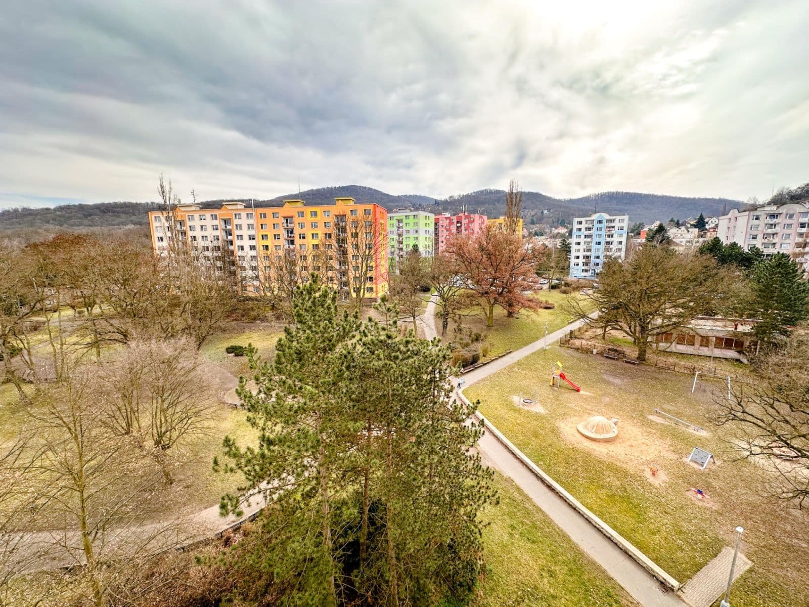 Prenájom bytu 1-izbový 36 m², Nová, Ústí nad Labem, Ústecký kraj Prenájom bytu 1-izbový 36 m², Nová, Ústí nad Labem, Ústecký kraj