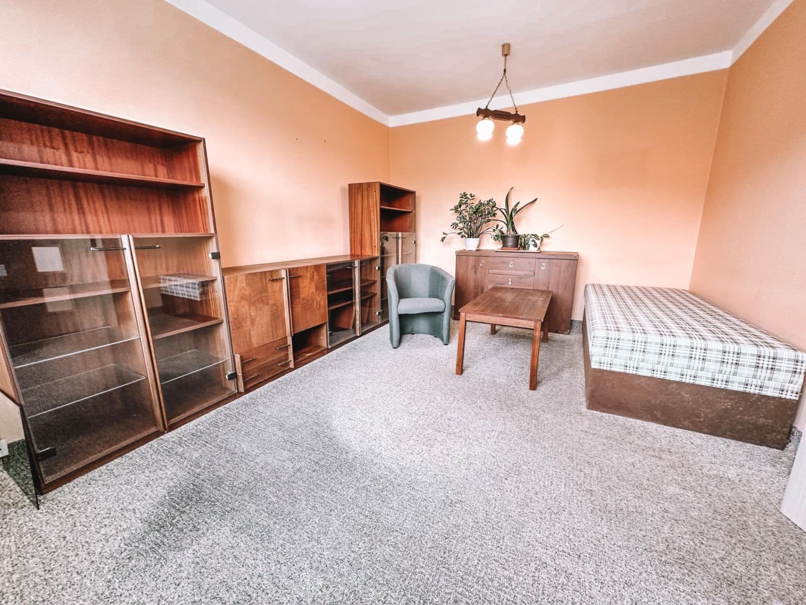 Prenájom bytu 1-izbový 36 m², Nová, Ústí nad Labem, Ústecký kraj Prenájom bytu 1-izbový 36 m², Nová, Ústí nad Labem, Ústecký kraj