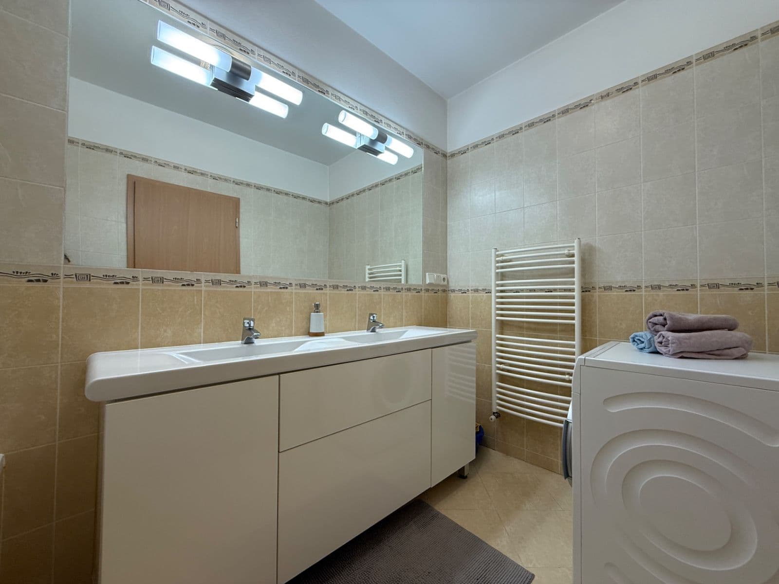 Predaj bytu 3-izbový 91 m², Štefana Majera, Záhorská Bystrica, Bratislavský kraj Predaj bytu 3-izbový 91 m², Štefana Majera, Záhorská Bystrica, Bratislavský kraj