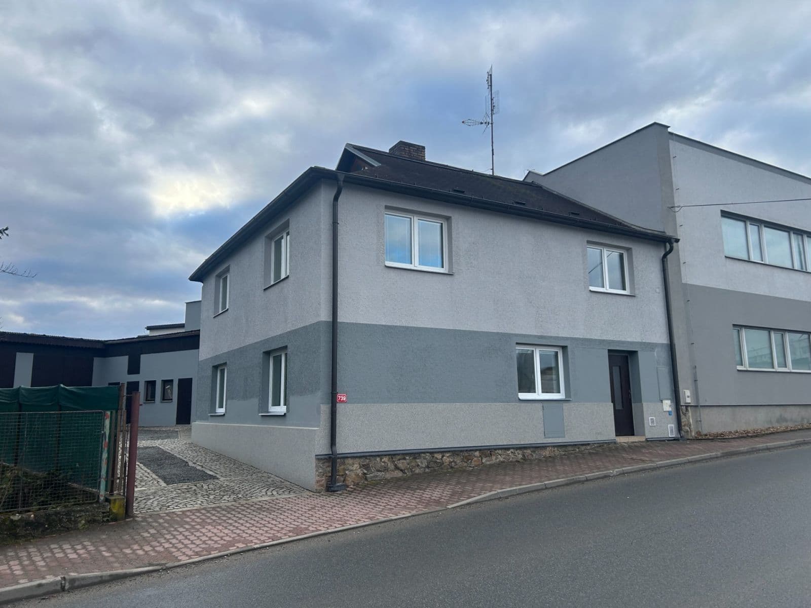 Prenájom bytu 3-izbový 100 m², Skrýšovská, Pelhřimov, Kraj Vysočina Prenájom bytu 3-izbový 100 m², Skrýšovská, Pelhřimov, Kraj Vysočina