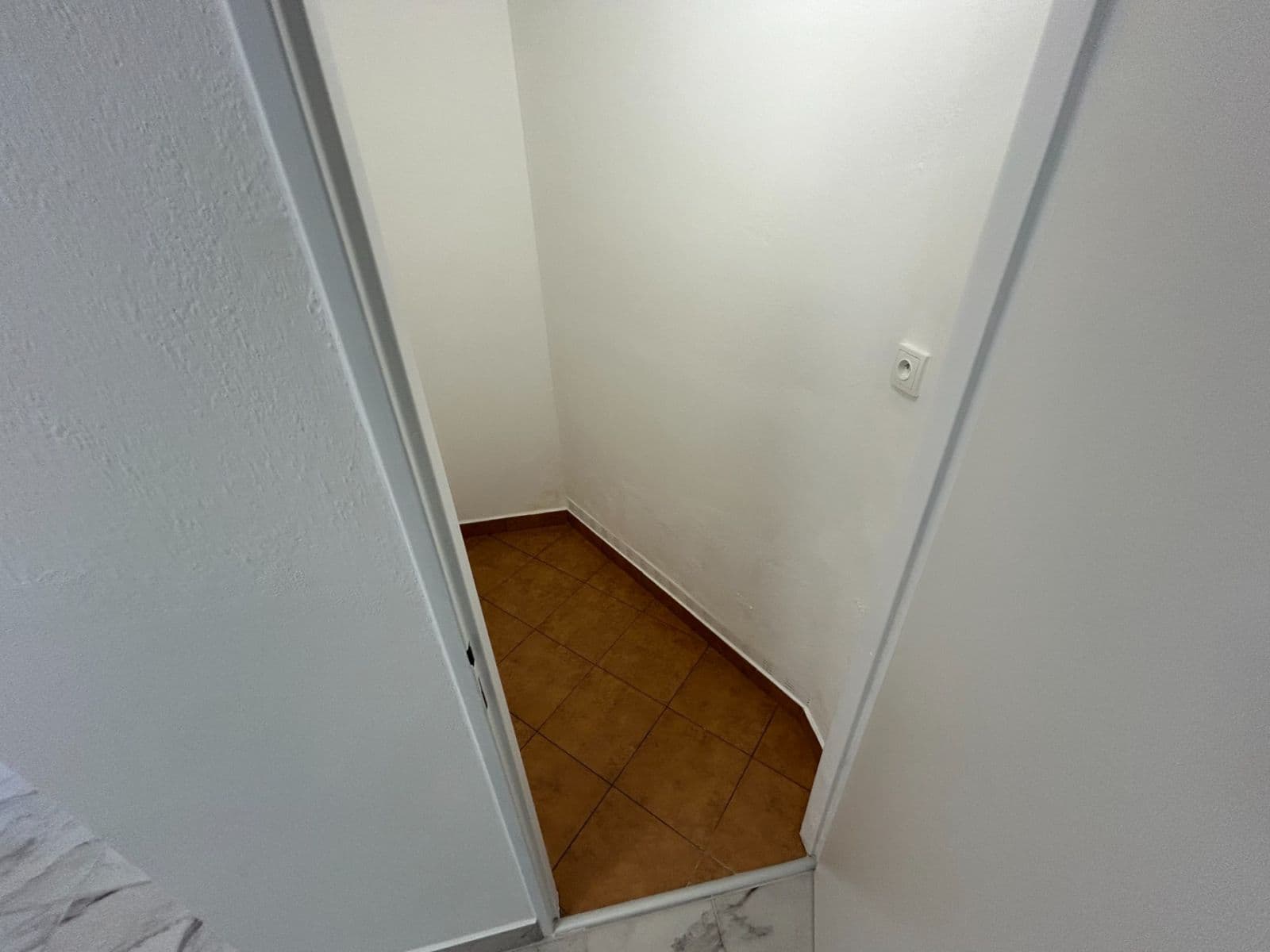 Prenájom bytu 3-izbový 100 m², Skrýšovská, Pelhřimov, Kraj Vysočina Prenájom bytu 3-izbový 100 m², Skrýšovská, Pelhřimov, Kraj Vysočina