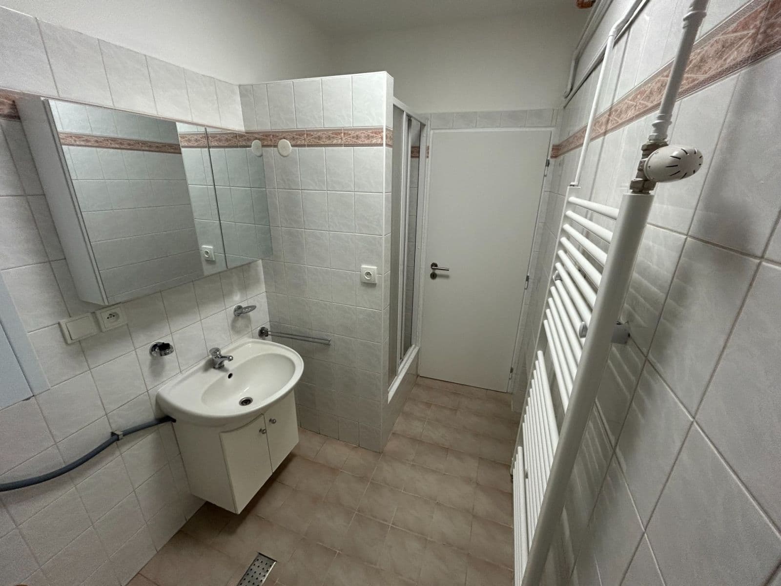 Prenájom bytu 3-izbový 100 m², Skrýšovská, Pelhřimov, Kraj Vysočina Prenájom bytu 3-izbový 100 m², Skrýšovská, Pelhřimov, Kraj Vysočina